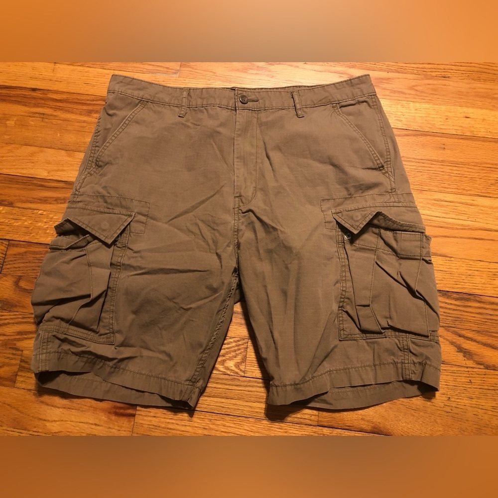Levi’s Cargo Shorts